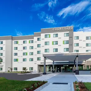 Courtyard By Marriott Tampa Northwest/veterans Expressway West Chase