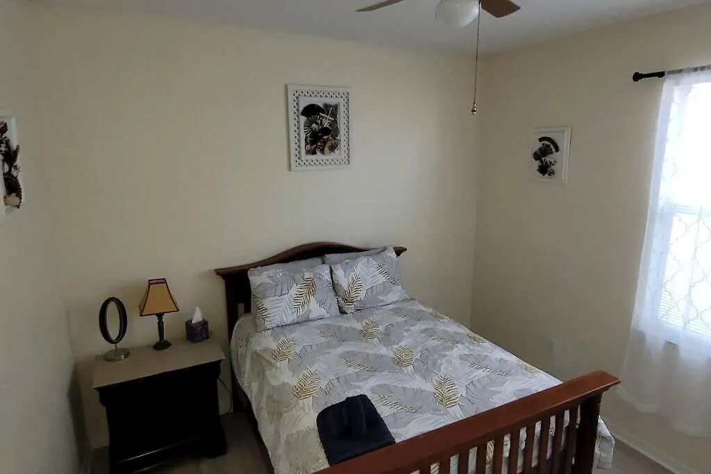 Villa Charming Vacation House 3Be 2Ba Solar Heated Pool Tampa