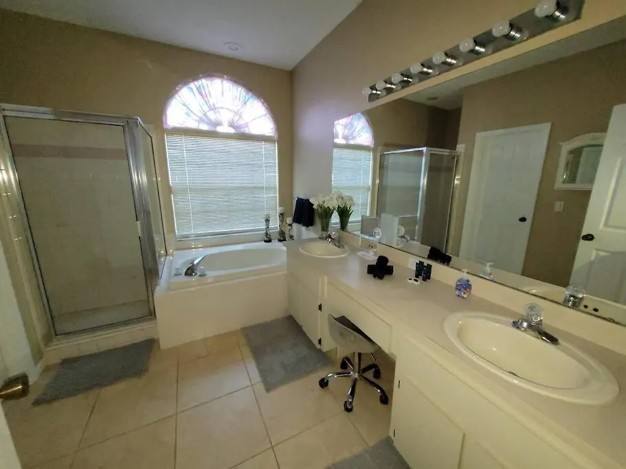 Charming Vacation House 3Be 2Ba Solar Heated Pool Tampa